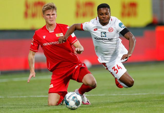 与节奏把他 与节奏把他